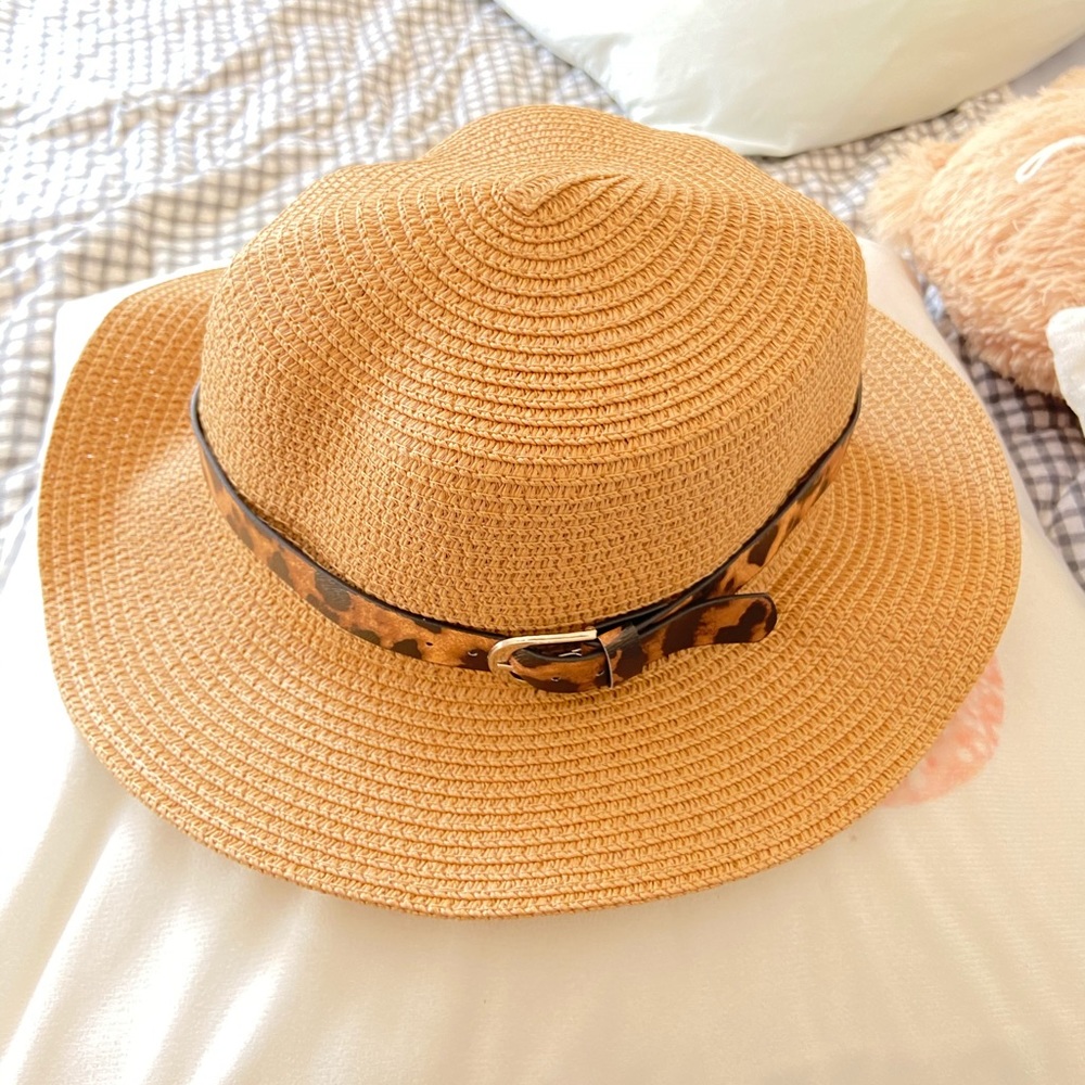 Adorable and fashion hat New